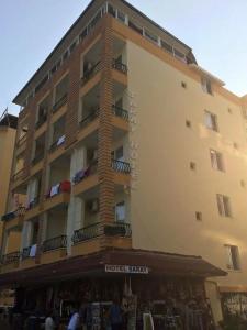 Kleopatra Saray - 30