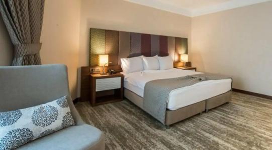 Ramada by Wyndham Gemli̇k - 52