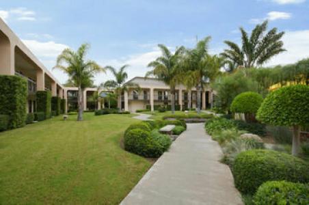 Best Western Plus South Coast Inn - 80