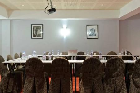 Best Western Premier Le Patio des Artistes Wellness Jacuzzi - 95