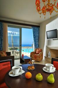 Royal Heights Resort Villas & Spa - 40