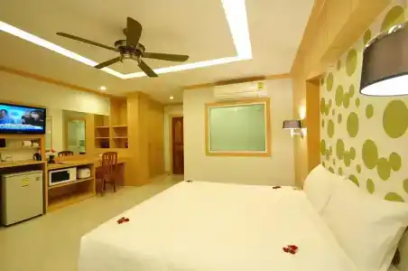 Green Harbor & Service Apartment - 74