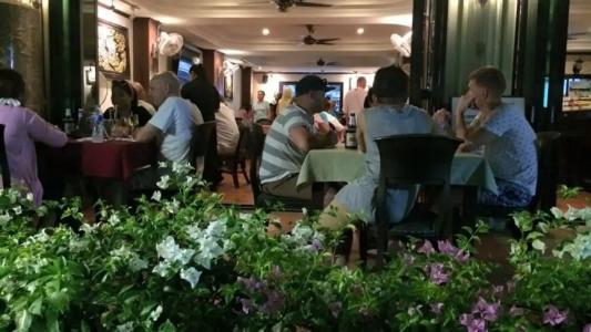 Surin Bay Inn - 39