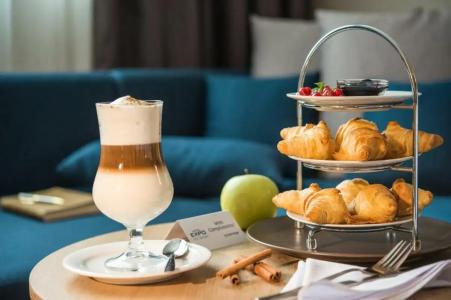 Expo Sofia - Free Arrival shuttle bus - Free Parking - Free Compliments - Free Wi-Fi - 8