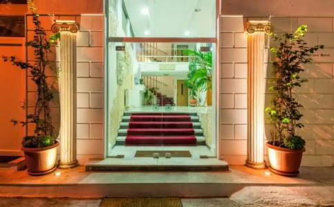 Acropolis Ami Boutique - 92
