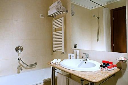 Ramada by Wyndham Naples - 8