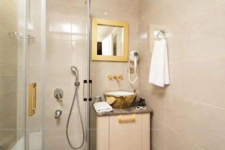 Onkel Rada Apart - 22