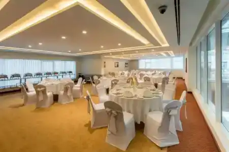 Golden Tulip Media - 98