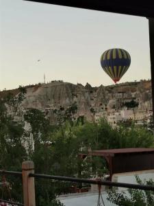 Falcon Cave Suites - 18