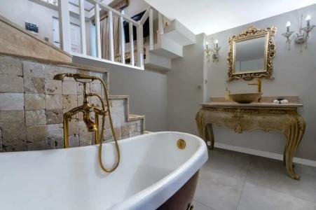 Elegance East - 90