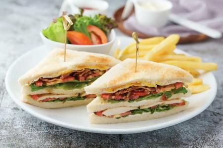 Courtyard by Marriott Bangkok - 33