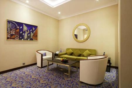 Raviz Center Point - 90
