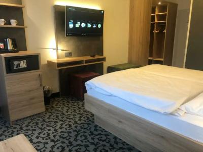 Caravelle im Park - 83