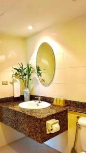 Surin Bay Inn - 15