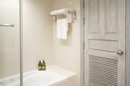 Royal Suite Bangkok - 57