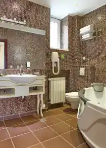 Queen's Astoria Design - 92