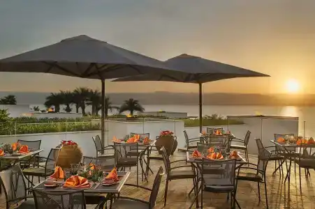 Hilton Dead Sea Resort & Spa - 2