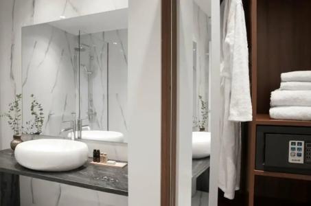 Acropolis Ami Boutique - 19