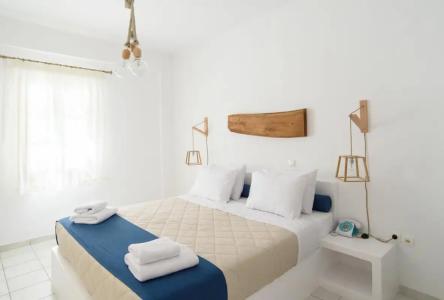 Santorini Crystal Blue Boutique - 69