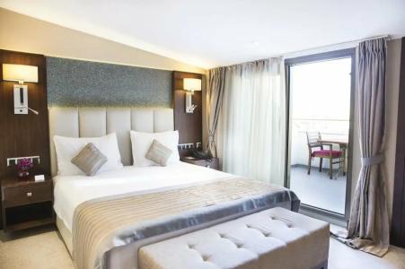 Grand Aras & Suites - 80