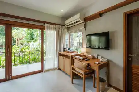Banana Fan Sea Resort - SHA Extra Plus Certified - 58