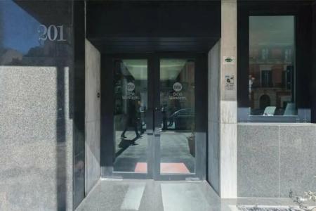 Executive Business - 24