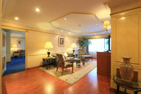 Golden Tulip Sovereign Bangkok - 45