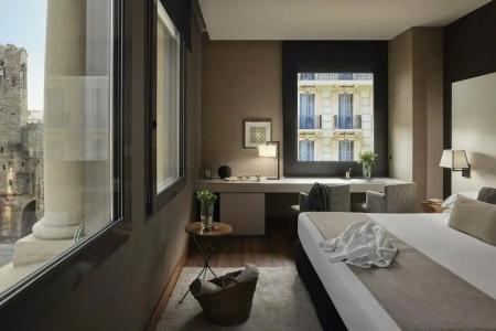 Grand Central, Small Luxurys - 34