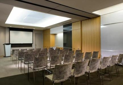 Chicago Downtown, Autograph Collection - 82