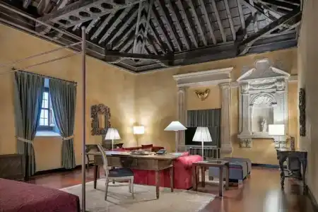 Palacio de Santa Paula, Autograph Collection - 20