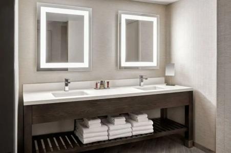 Ventura Beach Marriott - 20