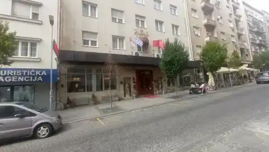 Queen's Astoria Design - 94