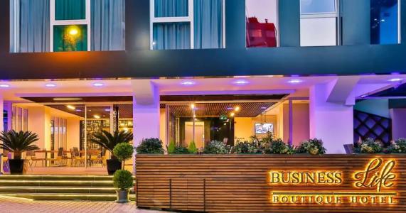Business Life Boutique & Spa - 12
