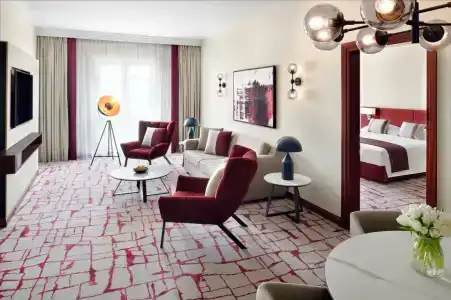 Mövenpick & Apartments Bur Dubai - 47