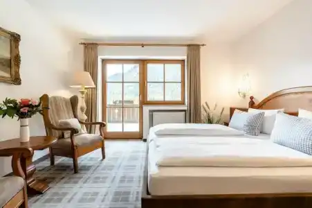 Blaue Gams ***S - 56