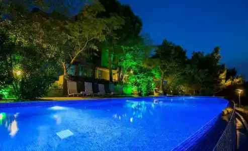 Pine Bay Holiday Resort - 11