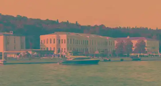 Four Seasons Istanbul at the Bosphorus - 8