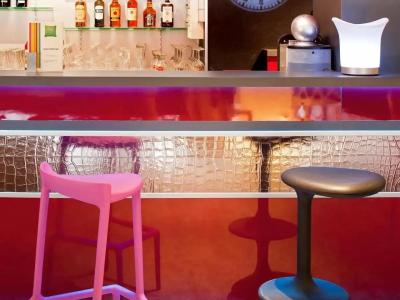 ibis Styles Blois Centre Gare - 82