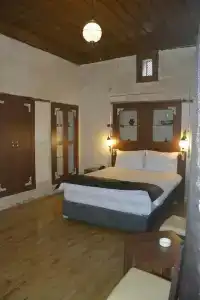 Zeynep Hanim Konagi - 95