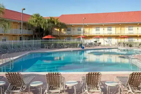 La Quinta Inn by Wyndham Cocoa Beach-Port Canaveral - 0