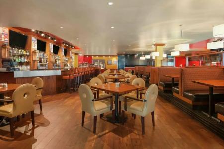 DoubleTree by Hilton Dallas - Love Field - 83