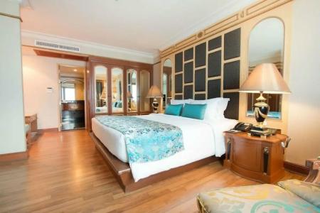 Golden Tulip Sovereign Bangkok - 40