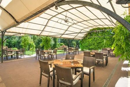 Expo Sofia - Free Arrival shuttle bus - Free Parking - Free Compliments - Free Wi-Fi - 3