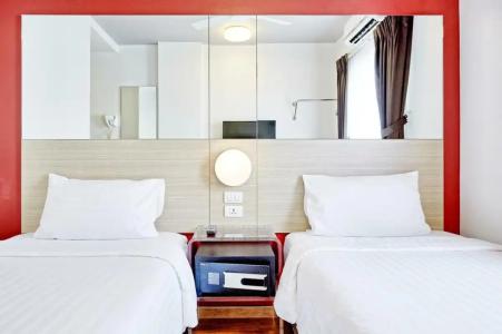 Red Planet Bangkok Asoke - SHA Extra Plus - 48