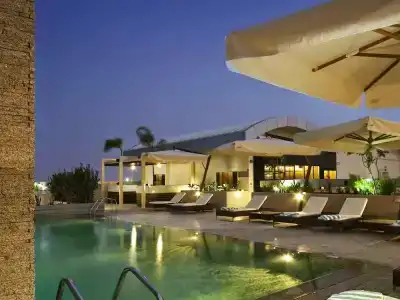 Novotel Suites Mall Avenue Dubai - 7