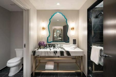 Grand Bohemian Charlotte, Autograph Collection - 72