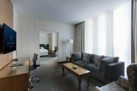 Chicago Downtown, Autograph Collection - 66