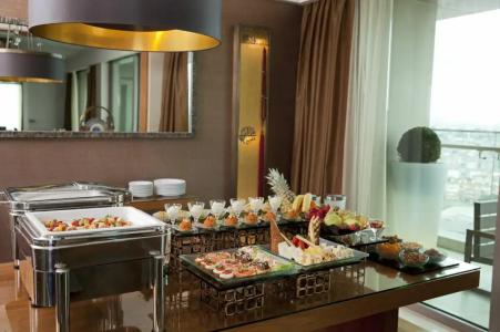 Renaissance Istanbul Polat Bosphorus - 11