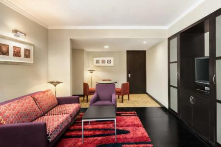 Ramada Plaza by Wyndham Dubai Deira - 35