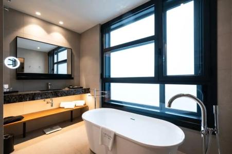 Catalonia Barcelona Plaza - 48